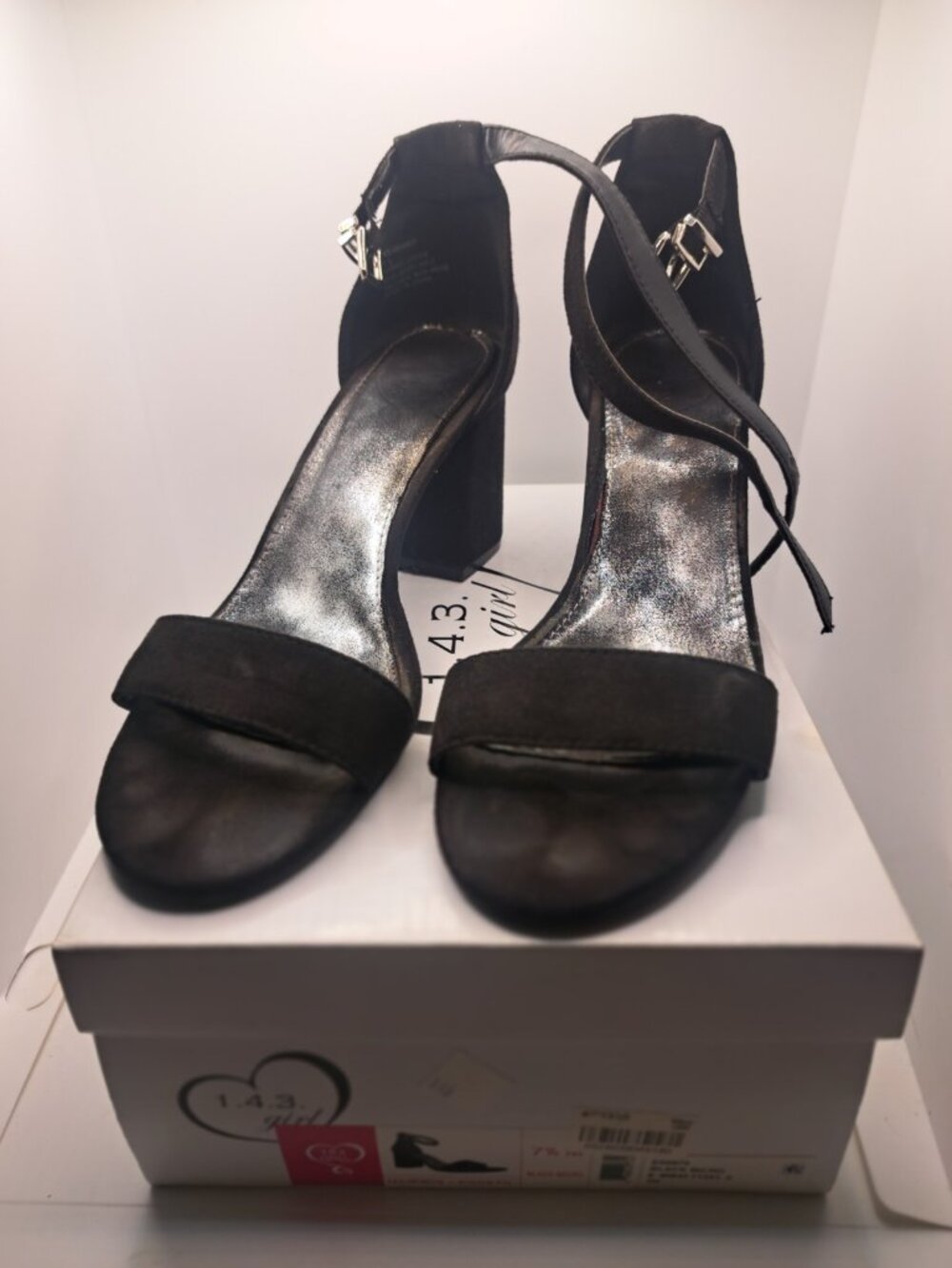 Women's 143 Girl Newsie Open Toe Chunk Heel Sandals Shoes Wine Black 7.5 M